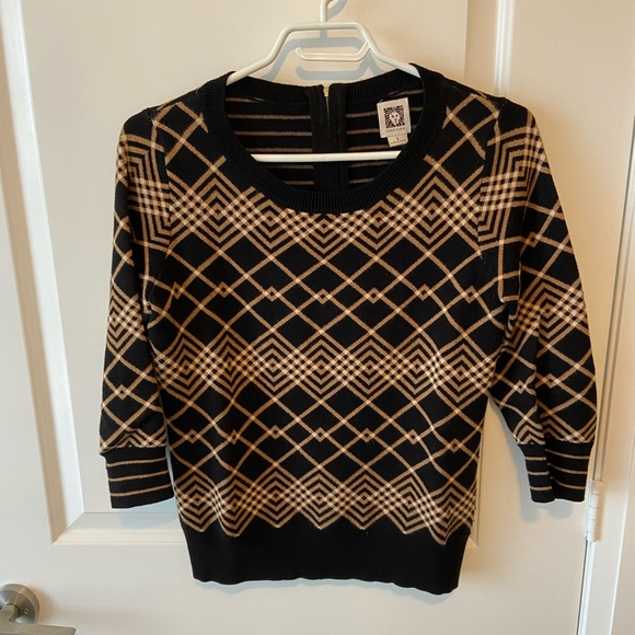 Anne Klein - Size Small - Beige/black patterned top with quarter length sleeves - Picture 3 of 9